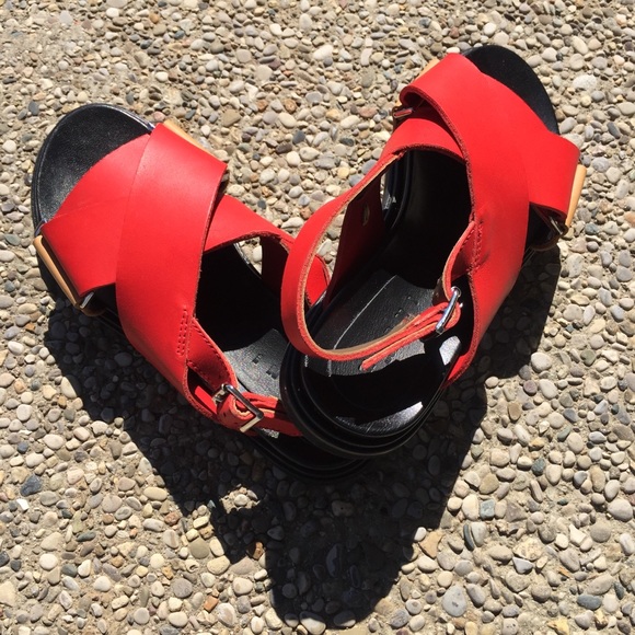 Marni Crossover Fussbett leather sandals red sz 35 - Picture 6 of 8